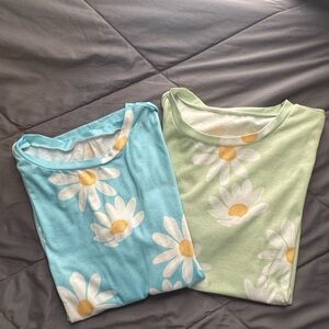 2 floral XXL tshirts